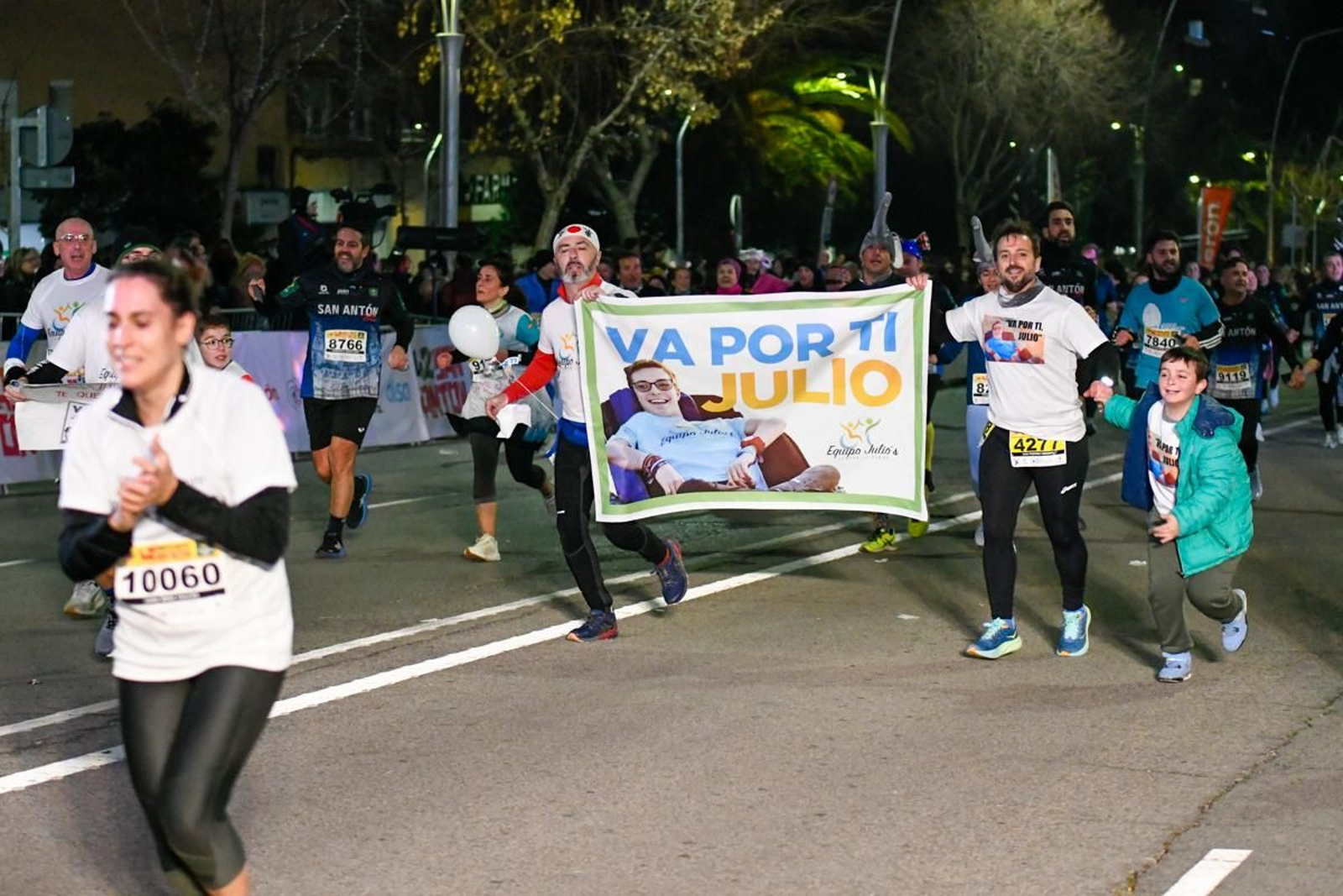 En imágenes: búscate en tu llegada a meta de la Carrera de San Antón 2025 (12)