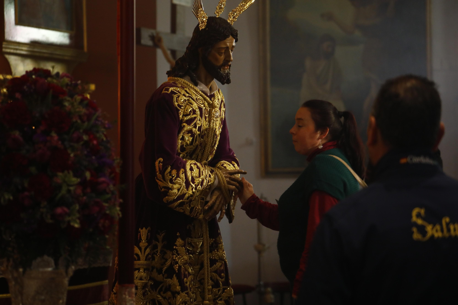 El besamanos al Señor de la Redención de Córdoba, en imágenes