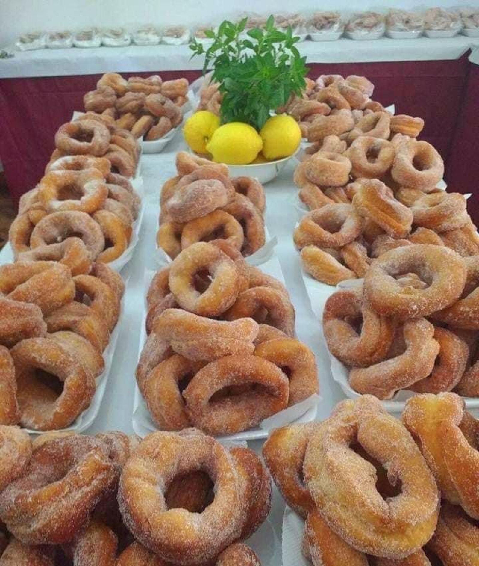 Roscos y pestiños para ayudar a las familias más necesitadas en la provincia de Granada