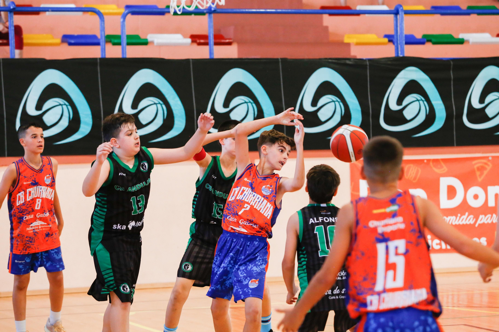 Las fotos de la tercera jornada del Cadeba mini masculino de La Linea