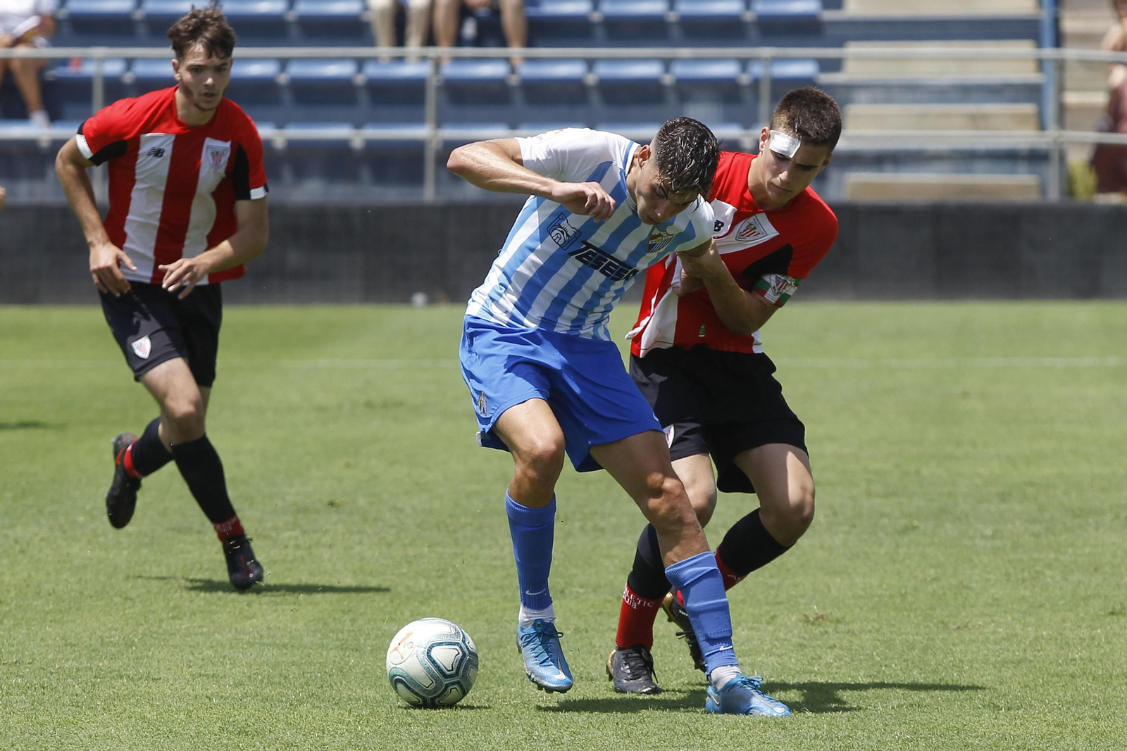 Las fotos del triunfo del Málaga CF ante el Athletic en la Copa de Campeones.
