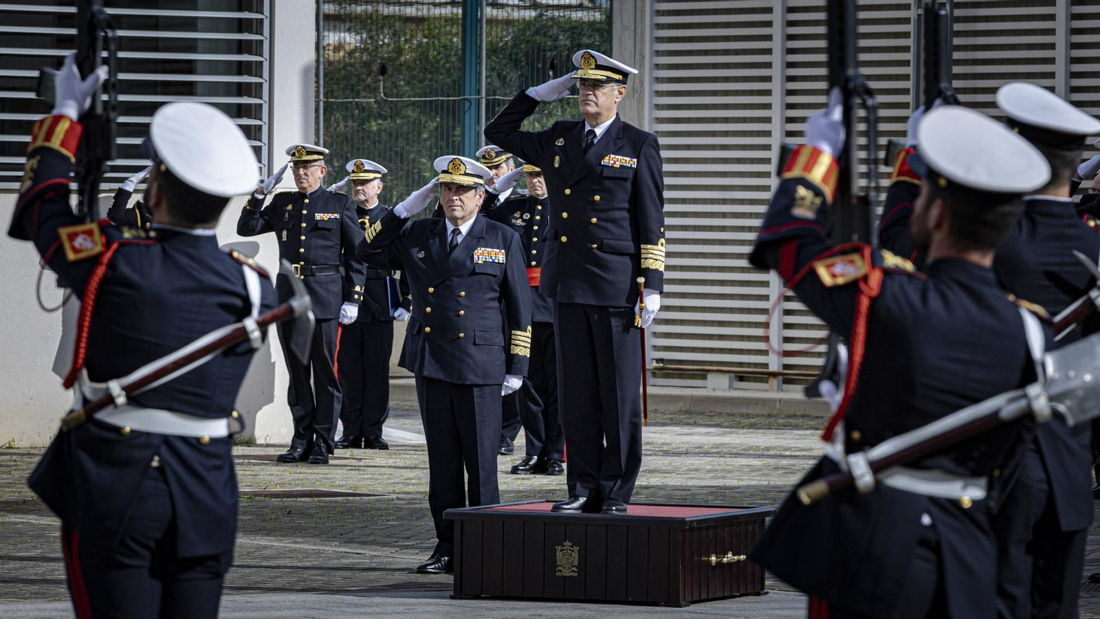 Las imágenes de la toma de posesión del comandante general de la Infantería de Marina