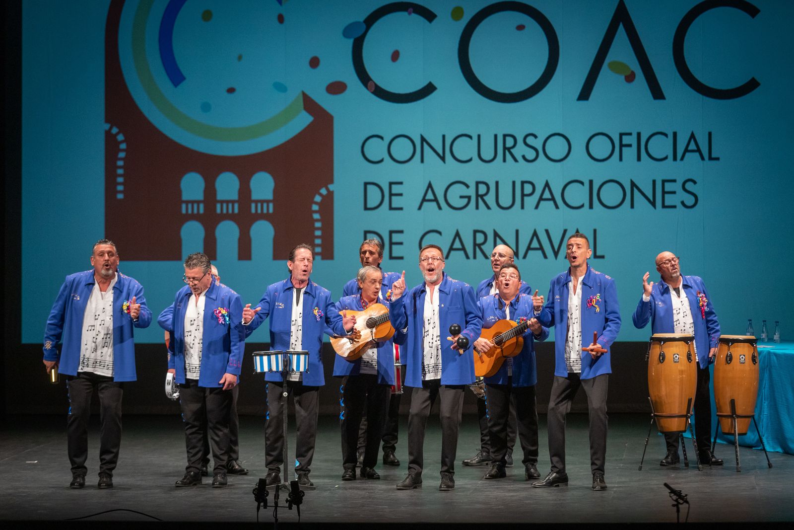 Imágenes de la entrega de los Antifaces de Oro y sorteo del COAC 2022