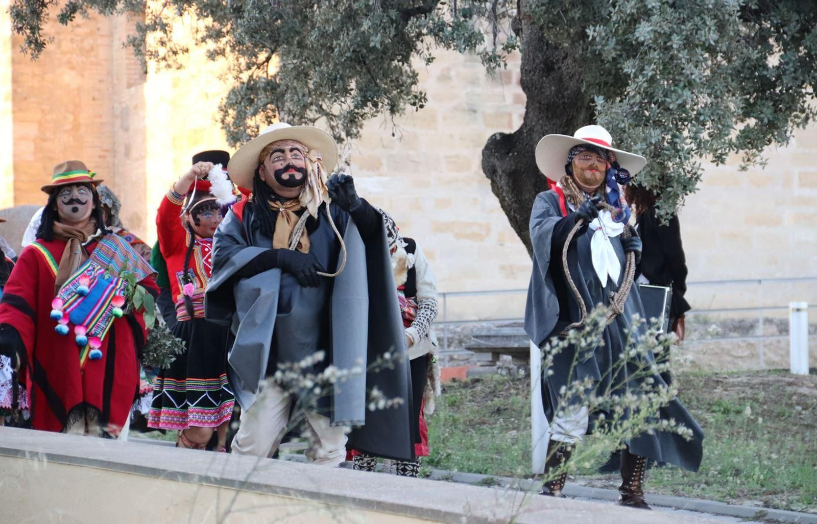 La Tunantada peruana recorre las calles de Montilla, en imágenes