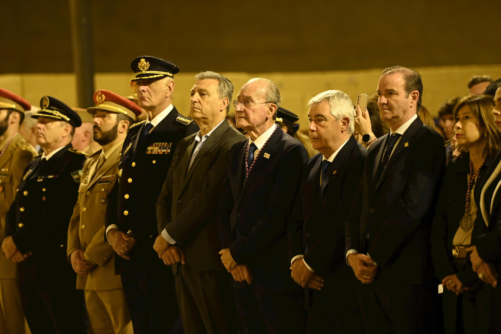 La misa del alba y el traslado del Cautivo, en fotos