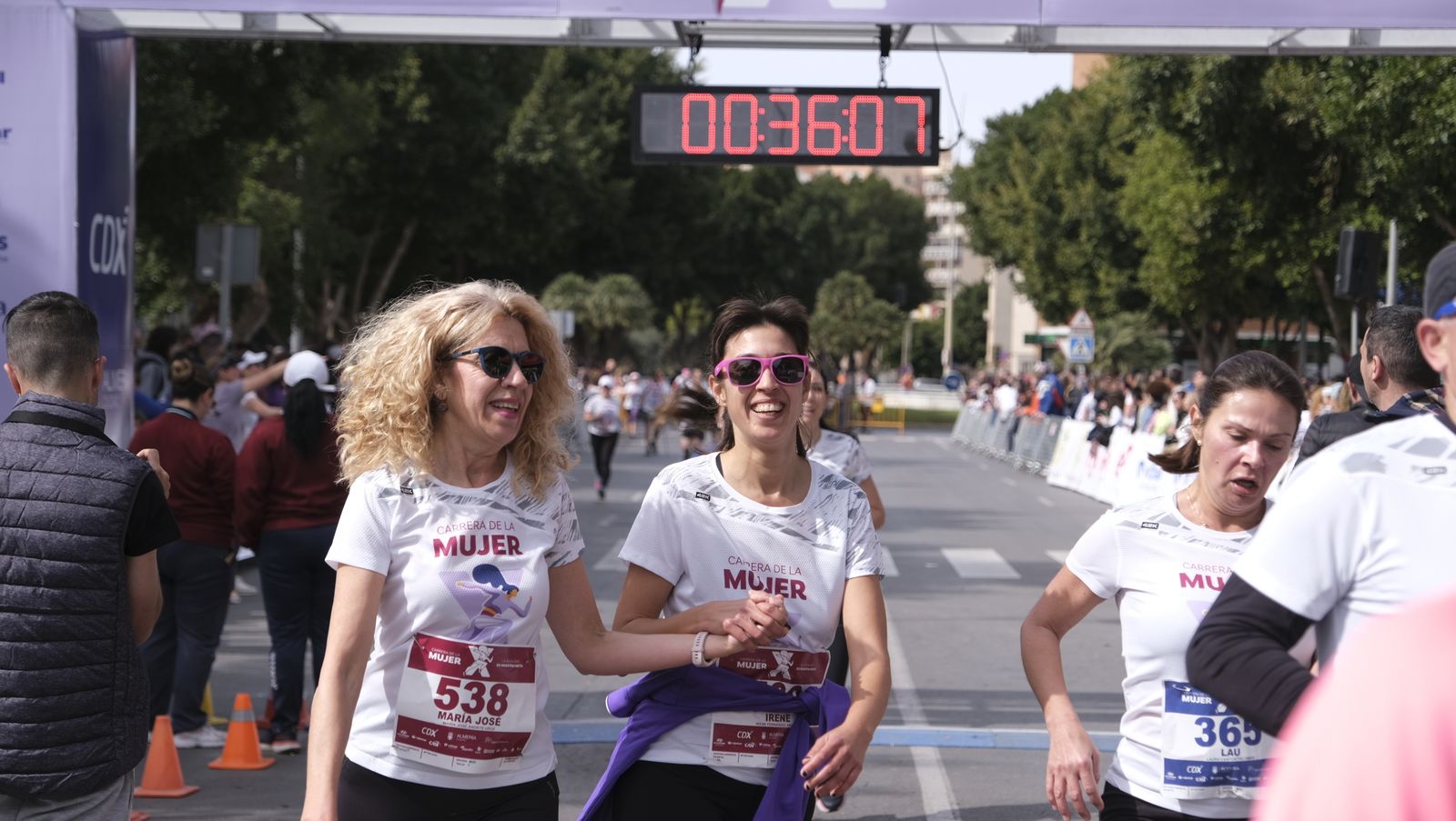 Imágenes de la Carrera de la Mujer 2023 en Almería