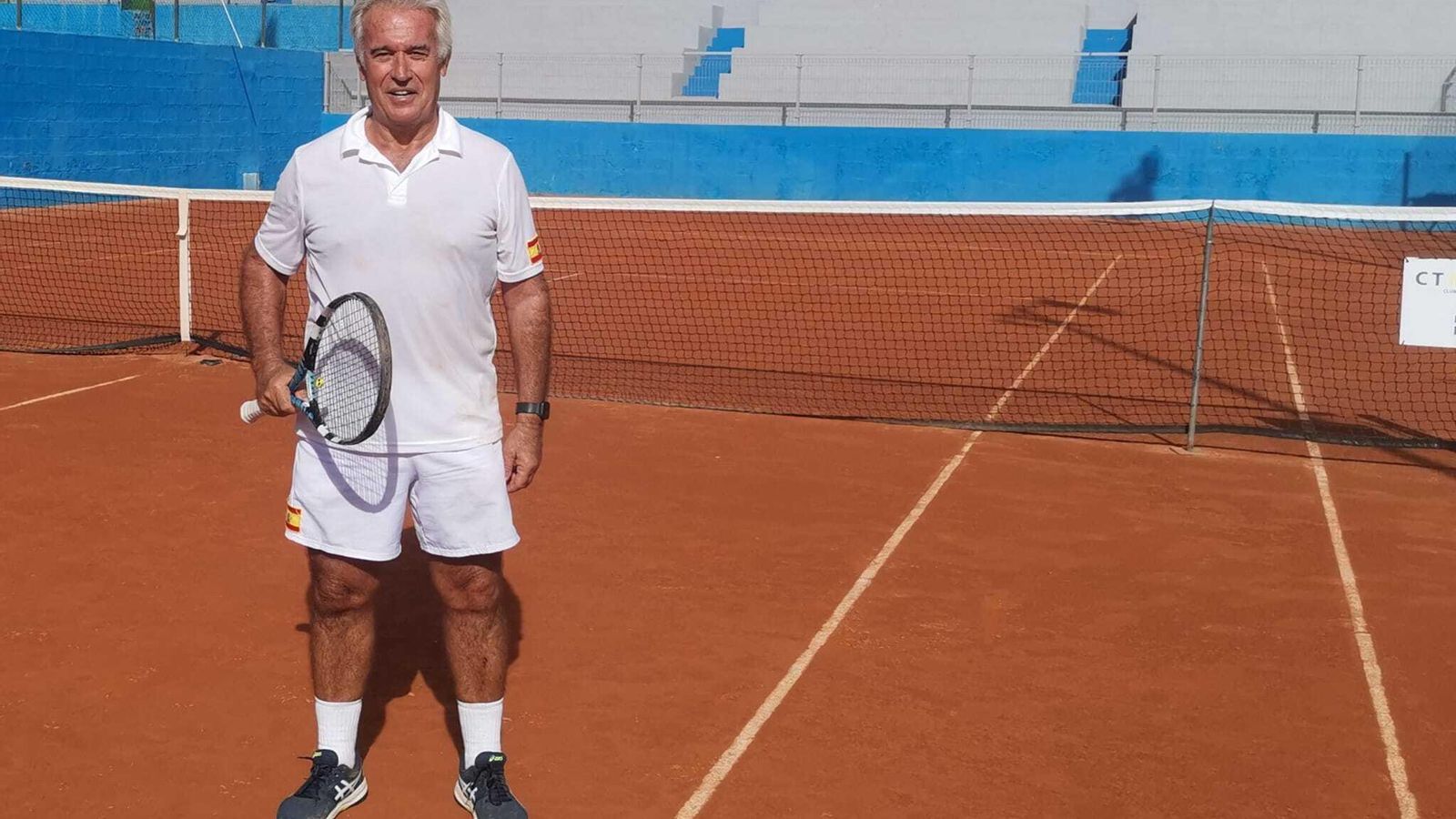 El tenista jerezano, en las instalaciones del Club Tenis Málaga.