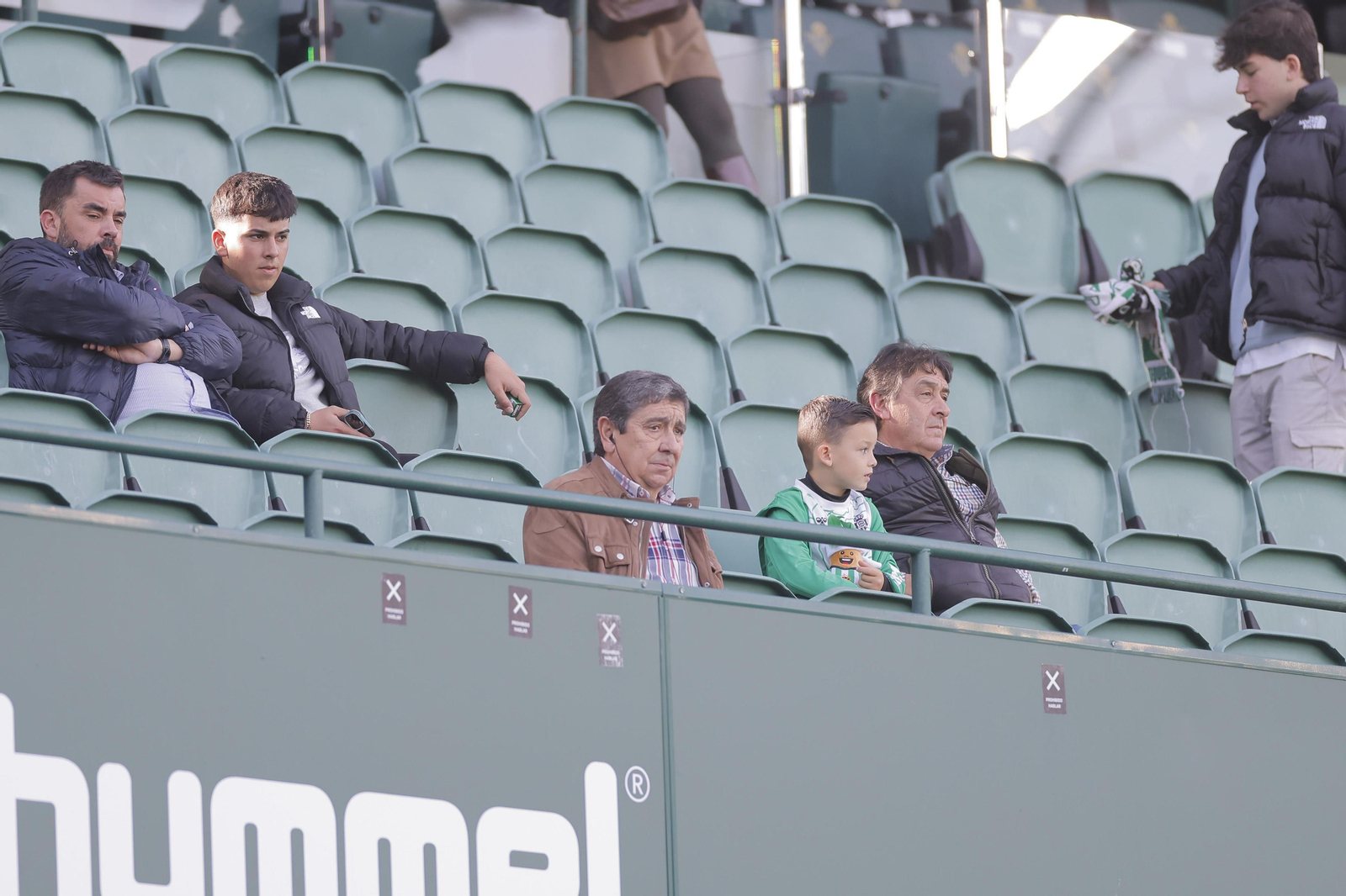 Búscate en las fotos del Betis-Real Madrid