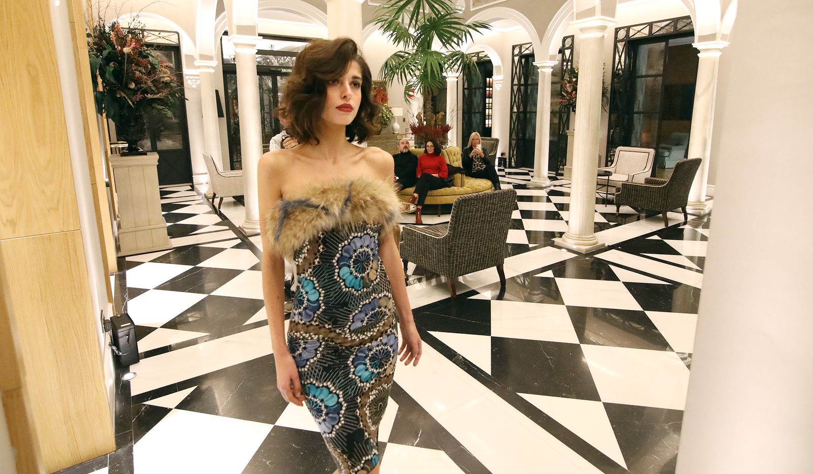 Ángeles Verano presenta su nueva colección en el 'Hotel Casa Palacio María Luisa'