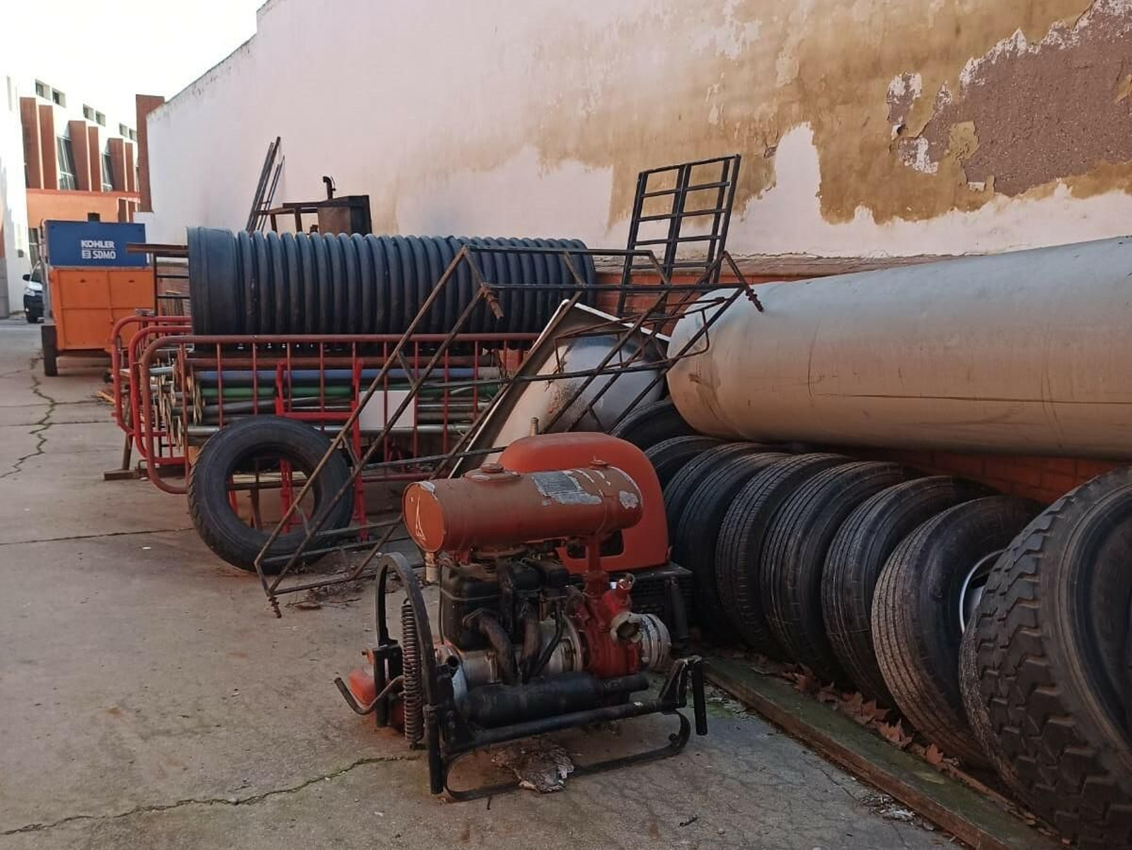 Estado que presenta el parque de bomberos de la avenida de los Custodios, en fotos