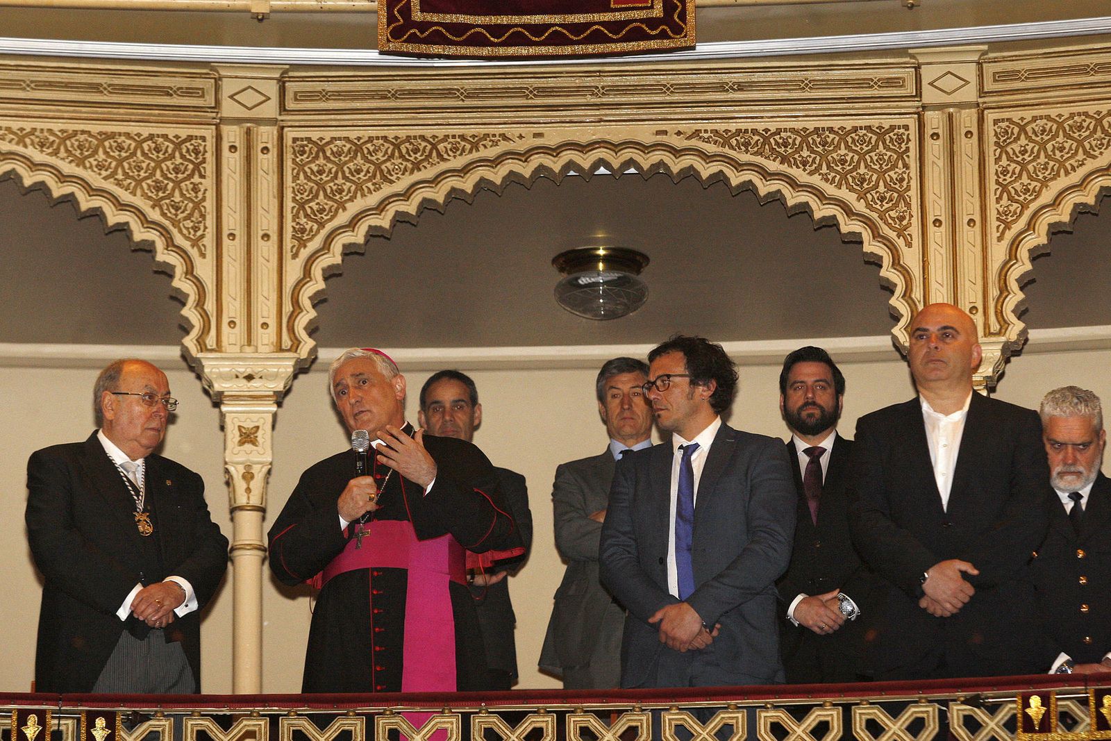 Las autoridades volverán a estar en el palco principal del Falla hoy
