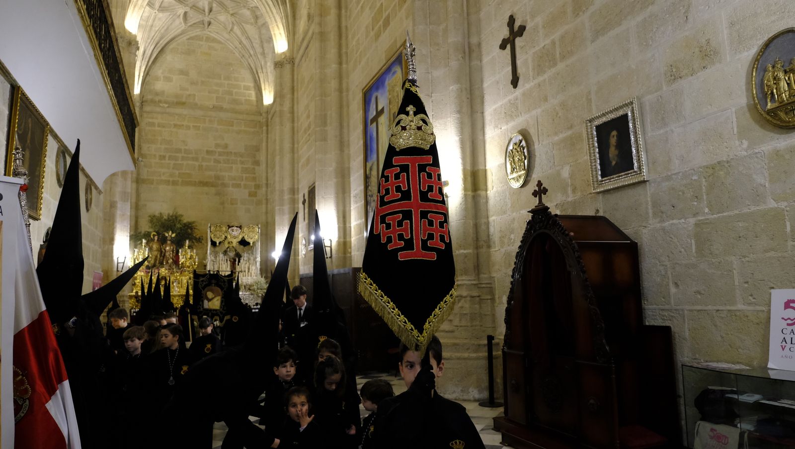 Las mejores imágenes del Santo Sepulcro, en Almería