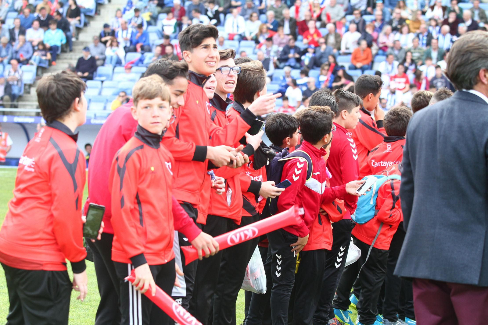 Ambientazo en las gradas del Recreativo de Huelva y el San Fernando