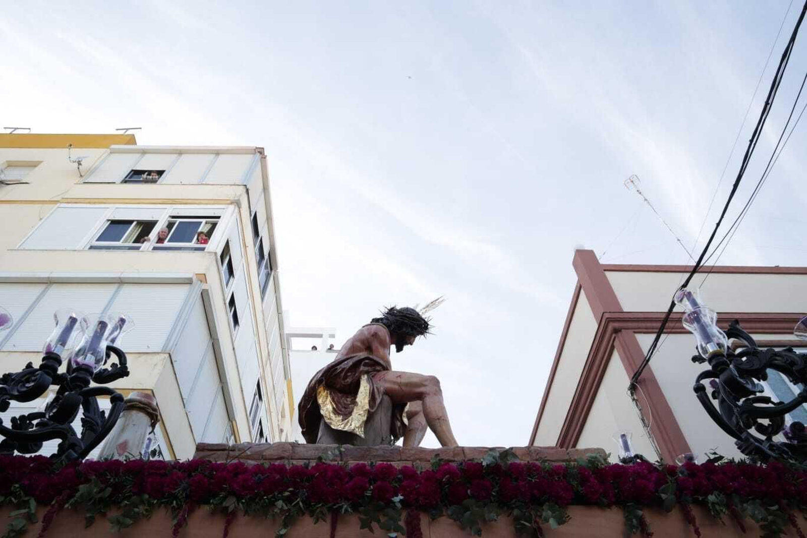 Así ha sido la primera salida de Coronación de Espinas en San Fernando