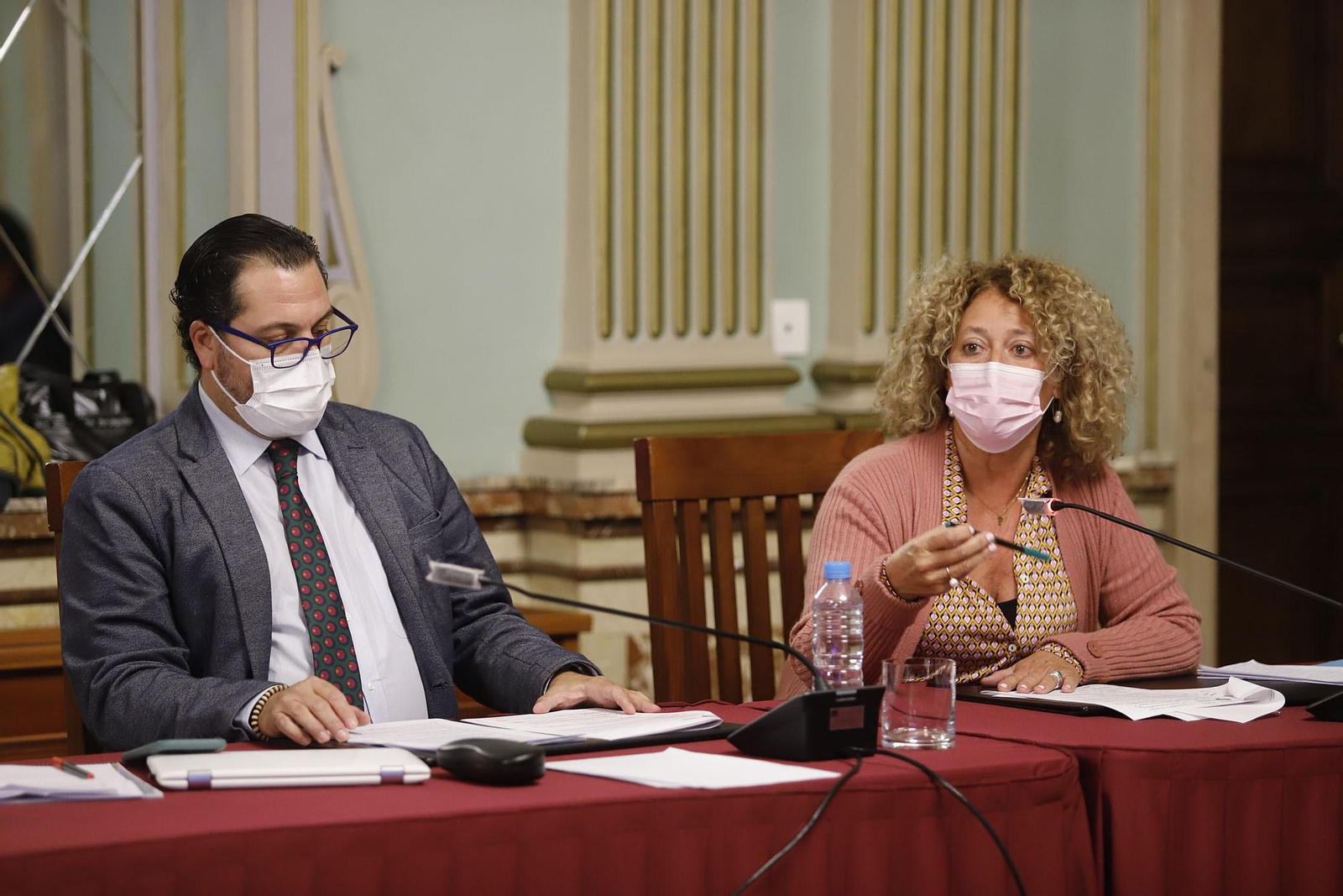 Imágenes del Pleno ordinario del mes de noviembre del Ayuntamiento de Huelva