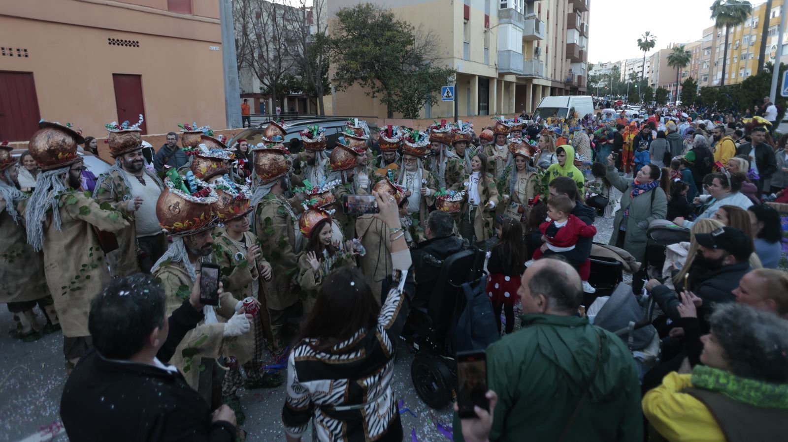 Búscate en las fotos de la cabalgata del Carnaval de Algeciras