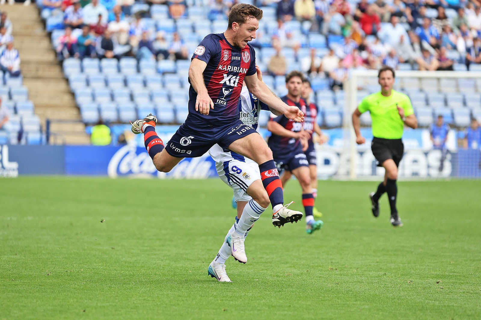 Álvaro Mayorga, en un partido del Yeclano Deportivo contra el Recrativo de Huelva.