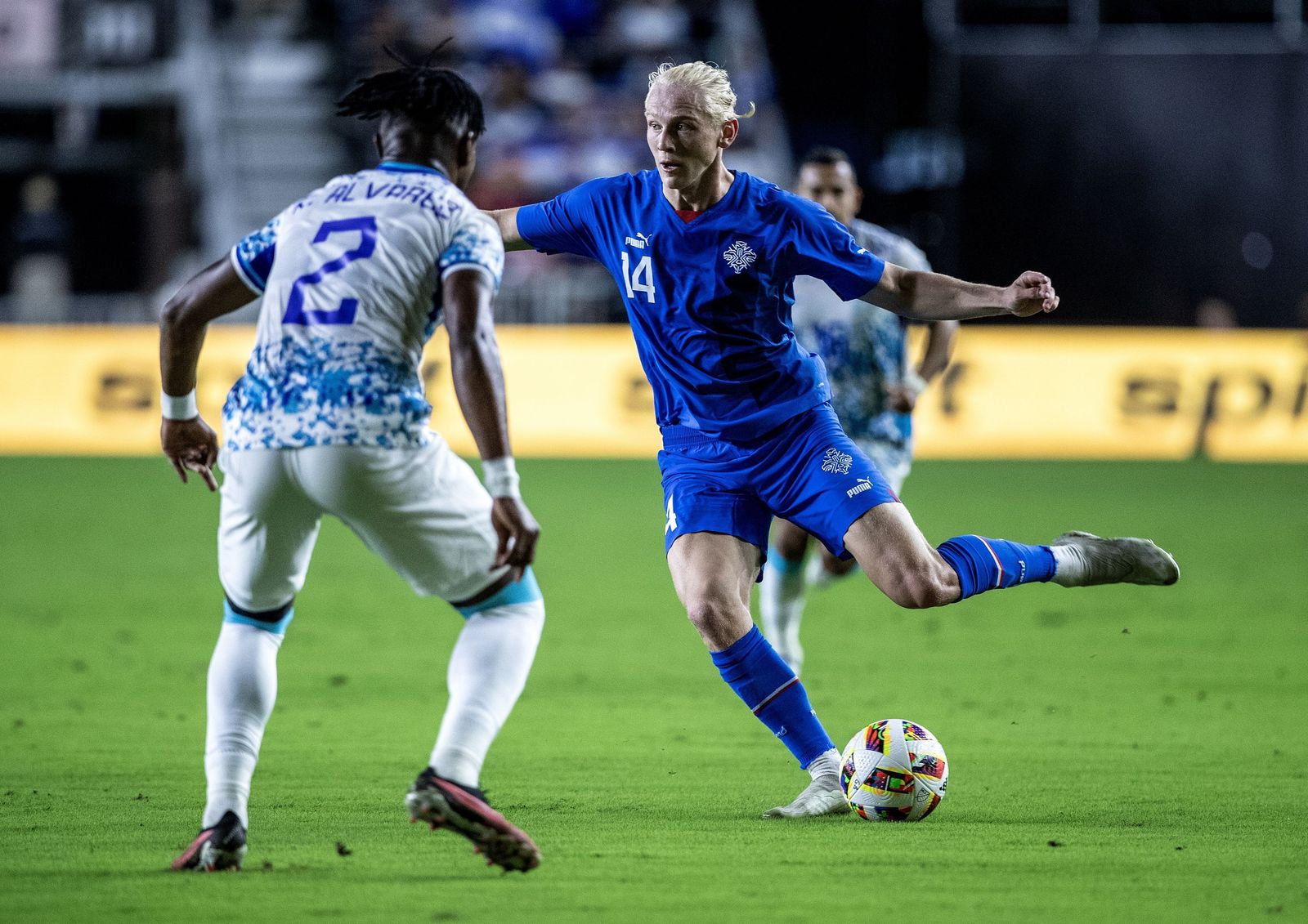 Islandia, en acción.