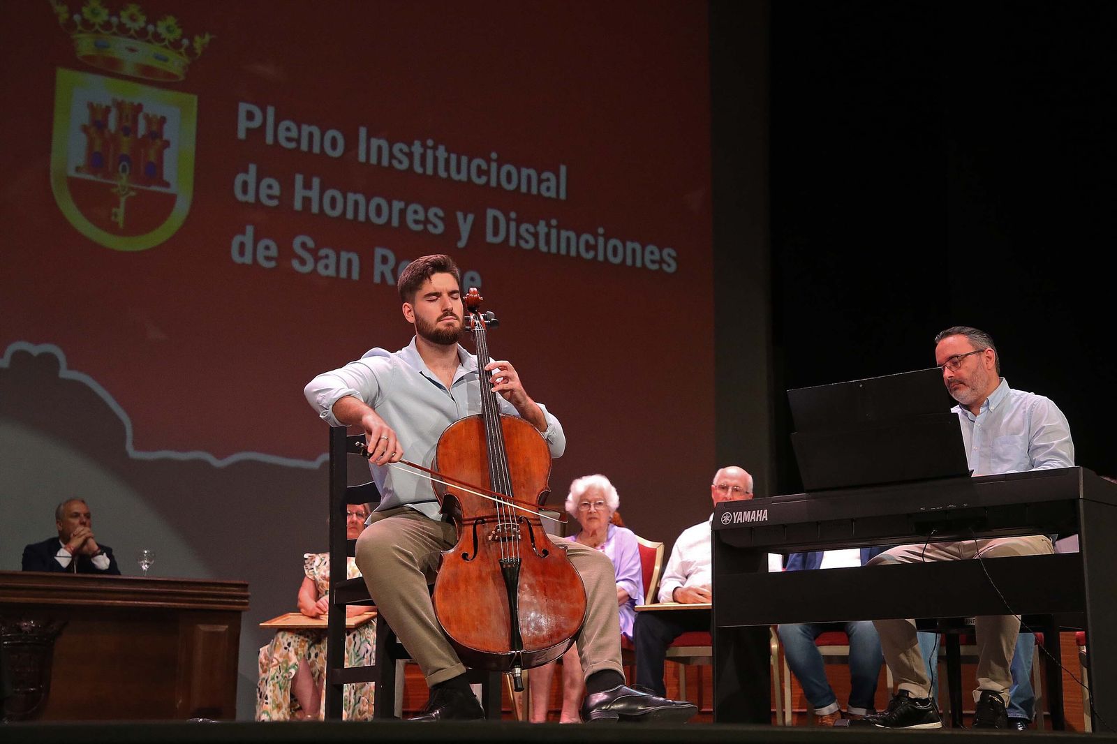 Fotos del pleno institucional de honores y distinciones por el 317º aniversario de San Roque