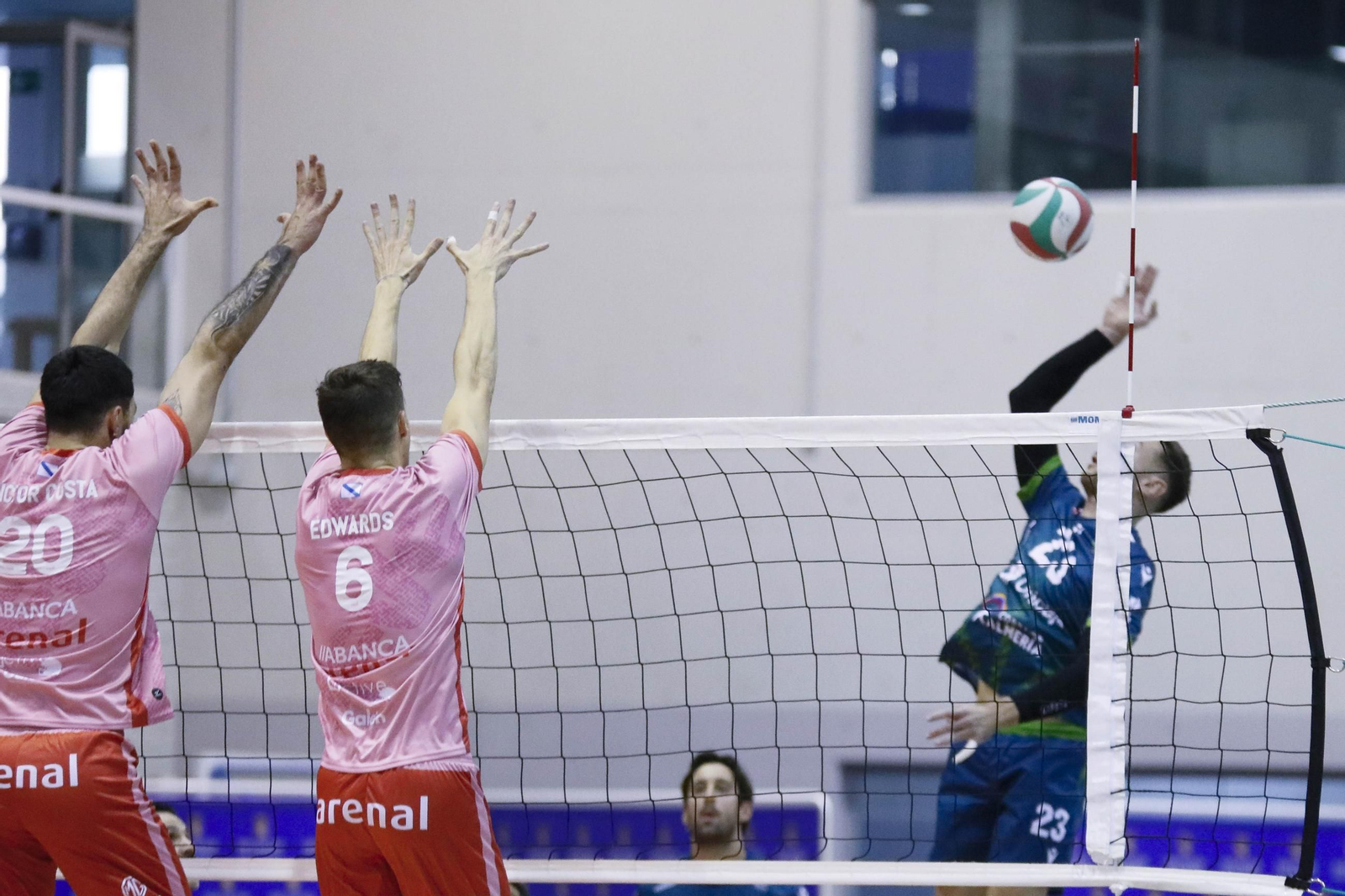 Unicaja Costa de Almería-Arenal Emeve de la Superliga, en imágenes