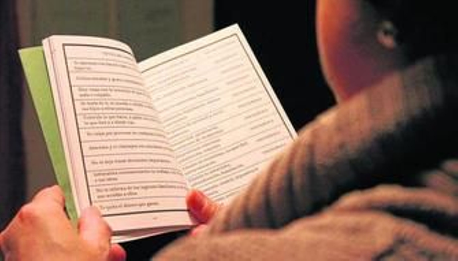 La publicación contiene también un pequeño glosario de términos jurídicos y un directorio de los principales teléfonos y recursos contra el maltrato.