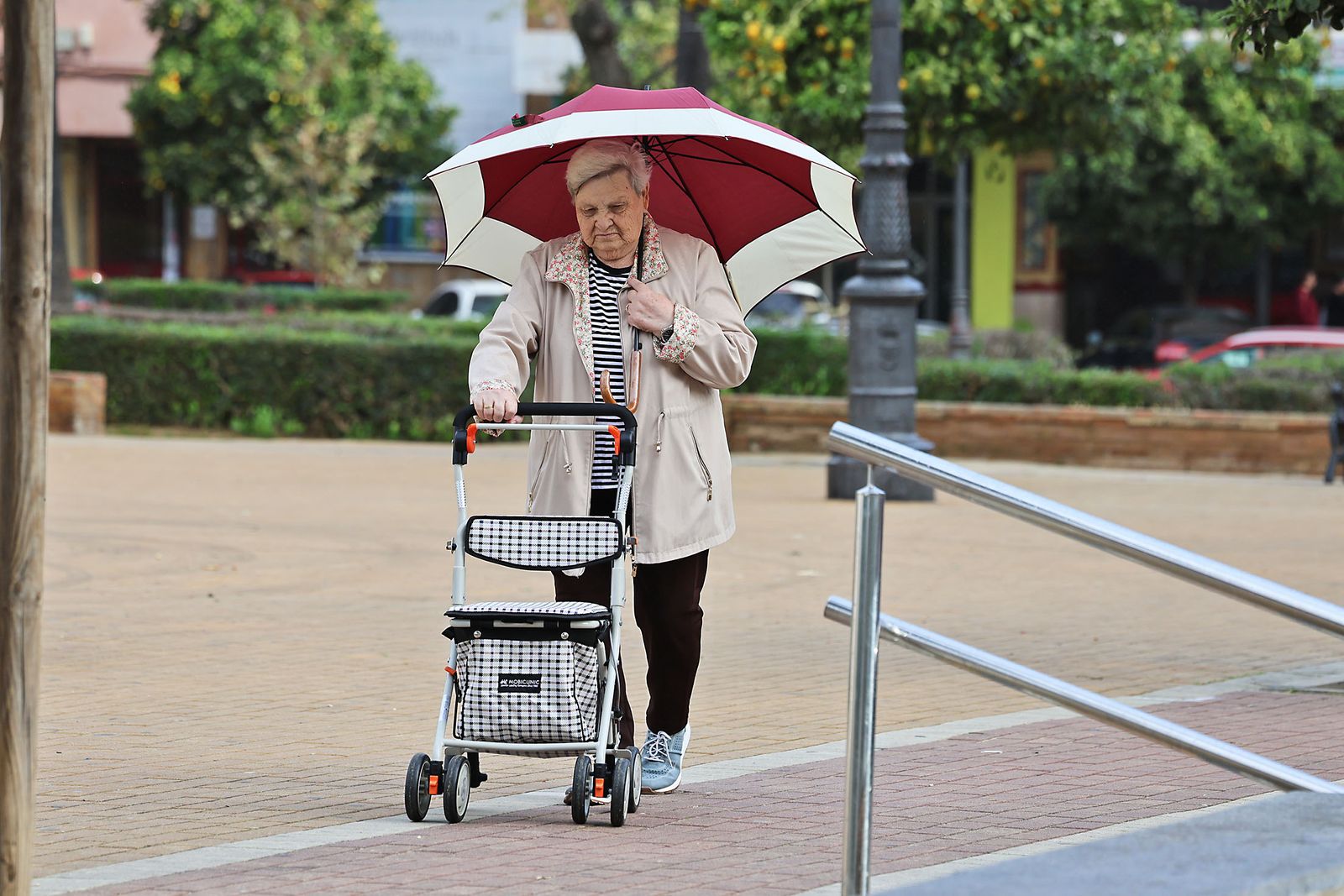 Imágenes de la lluviosa mañana en Huelva