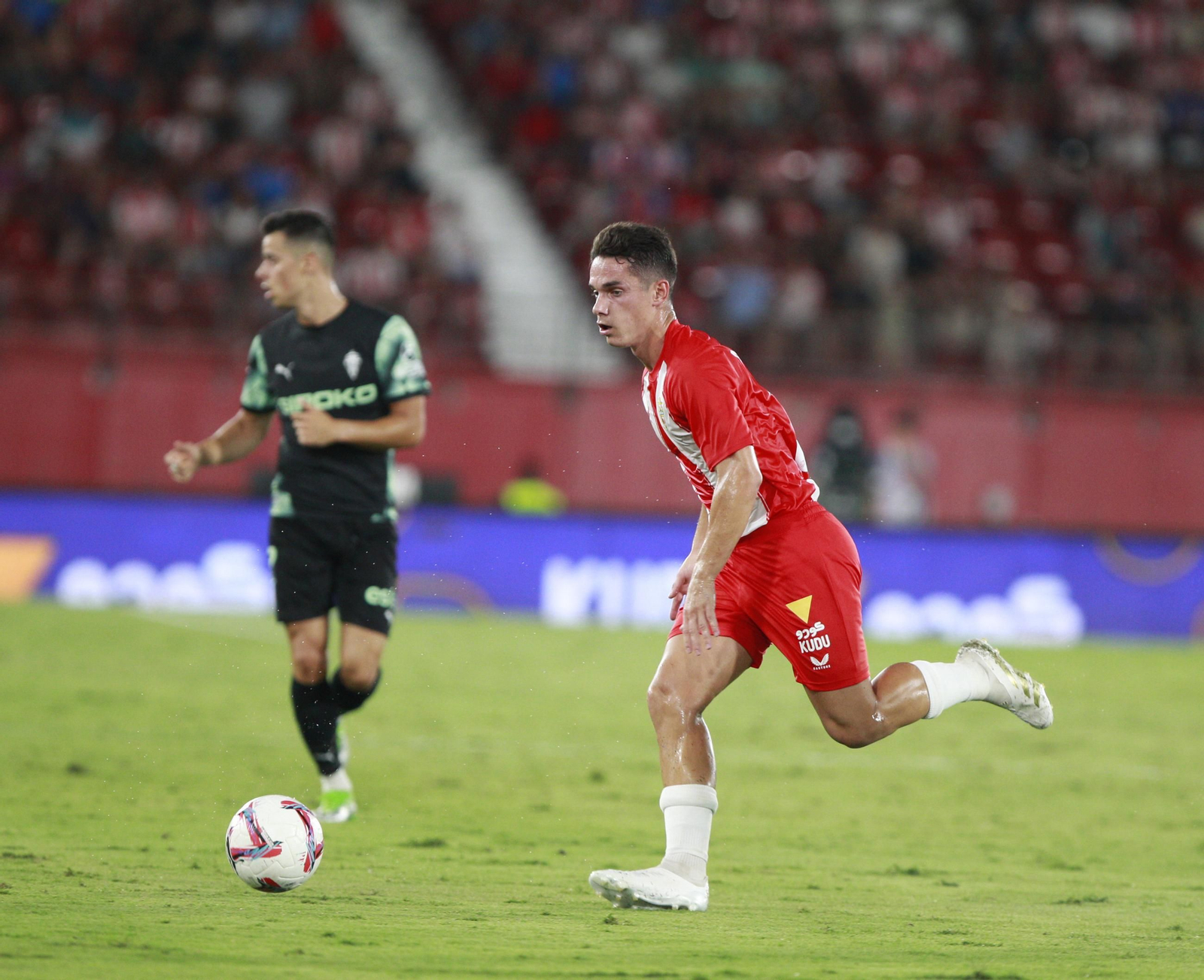 El partido U.D. Almería-Sporting de Gijón, en imágenes