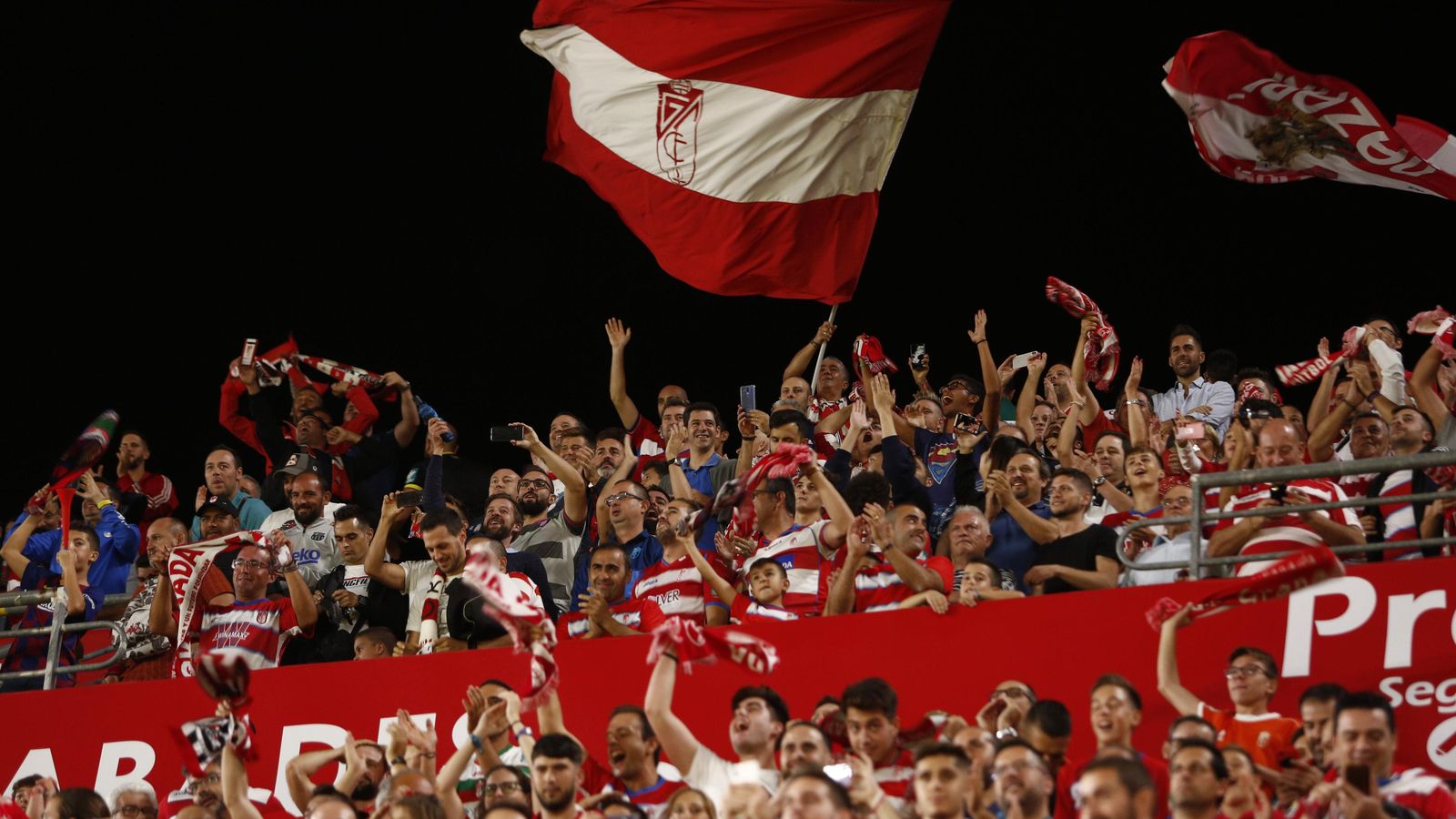 Los Cármenes se vestirán de gala ante el Athletic Club.