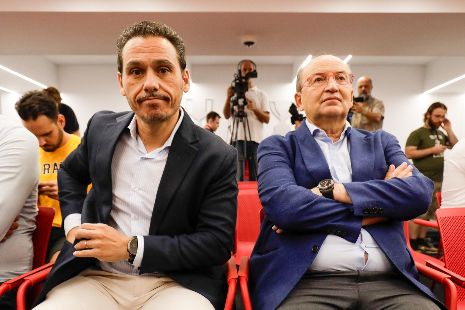 José María del Nido Carrasco y José Castro, en la presentación de Agoumé e Iheanacho.