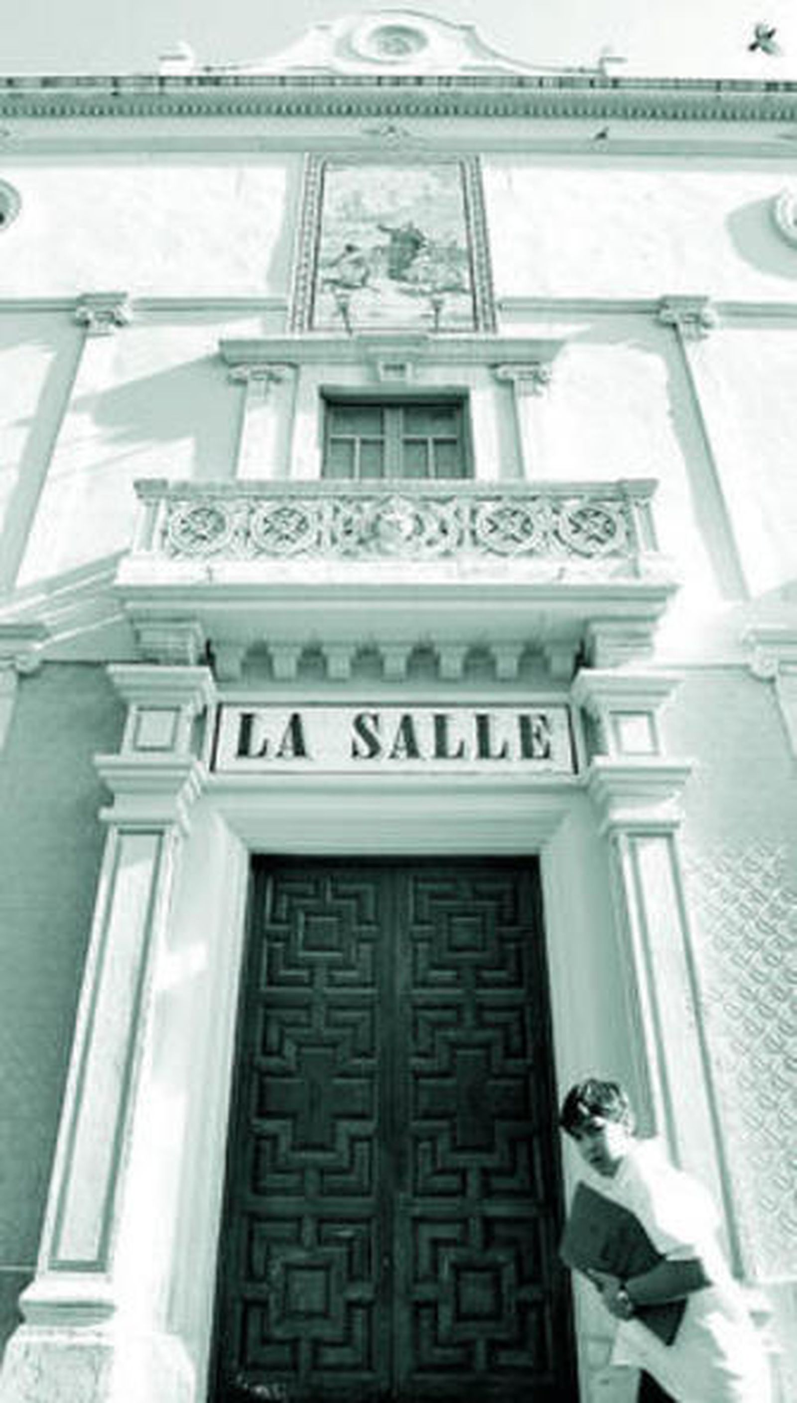 Fachada de La Salle.