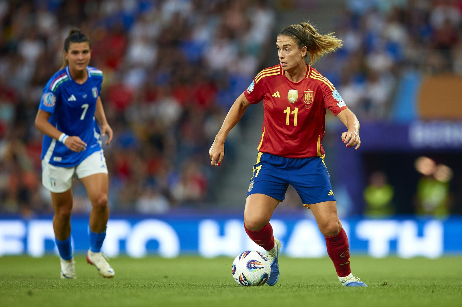 Las fotos del Italia - España de la Eurocopa femenina