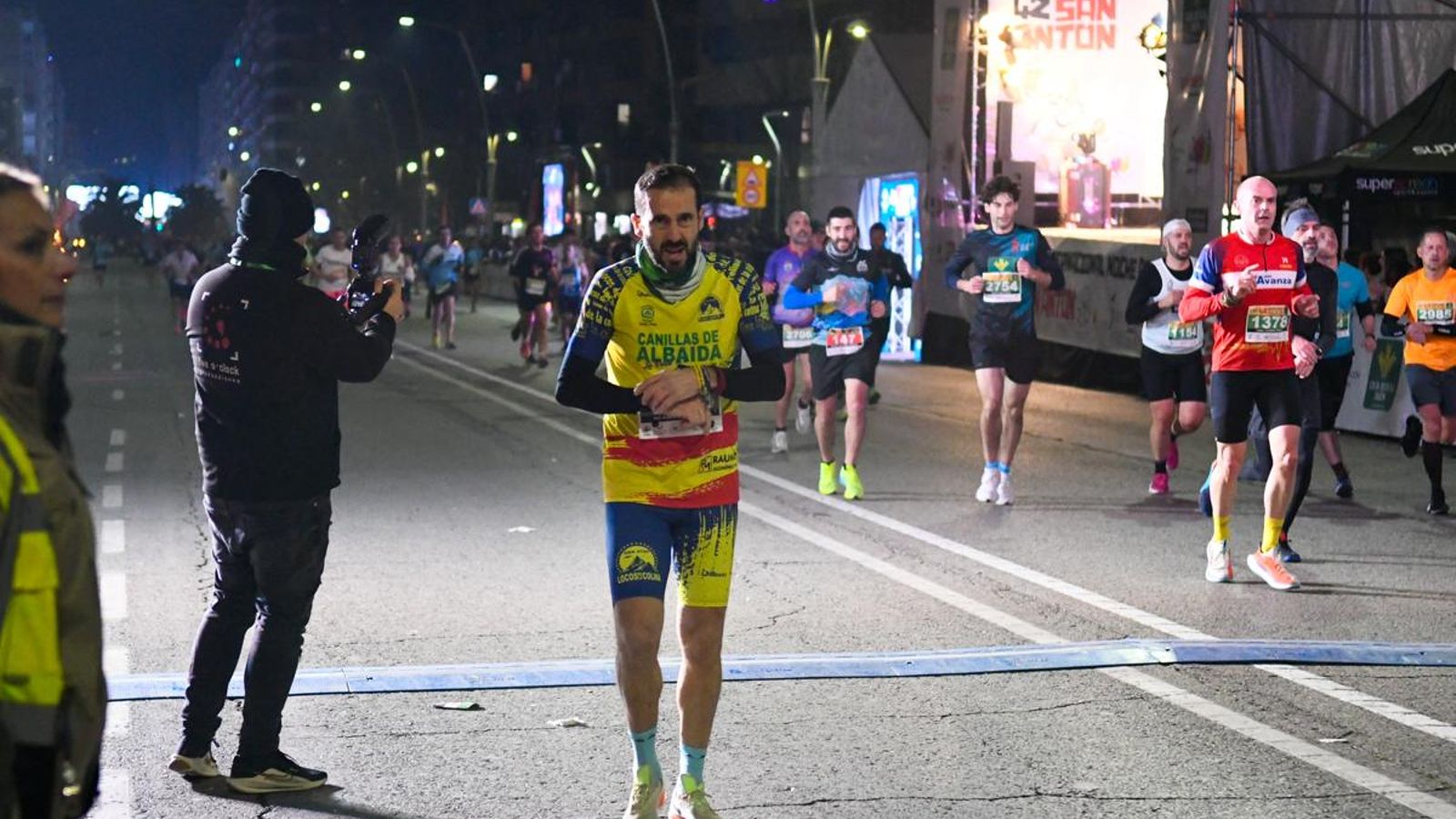 En imágenes: búscate en tu llegada a meta de la Carrera de San Antón 2025 (3)