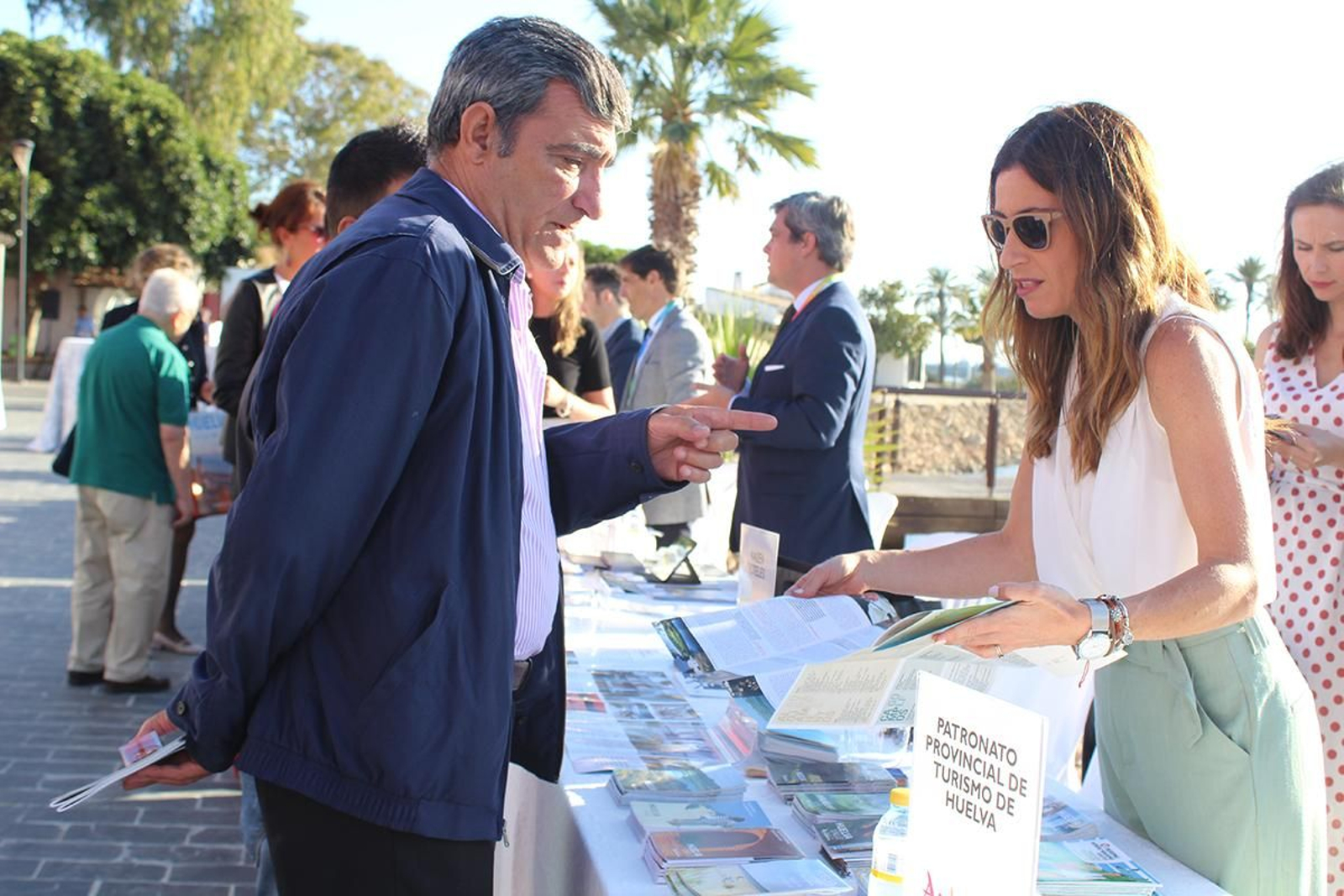 Reunión celebrada en el Muelle de las Carabelas.
