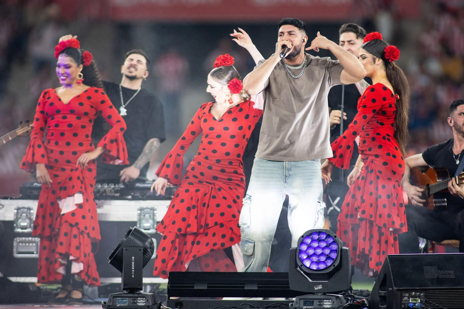 Imagen de archivo de una de las actuaciones de Omar Montes