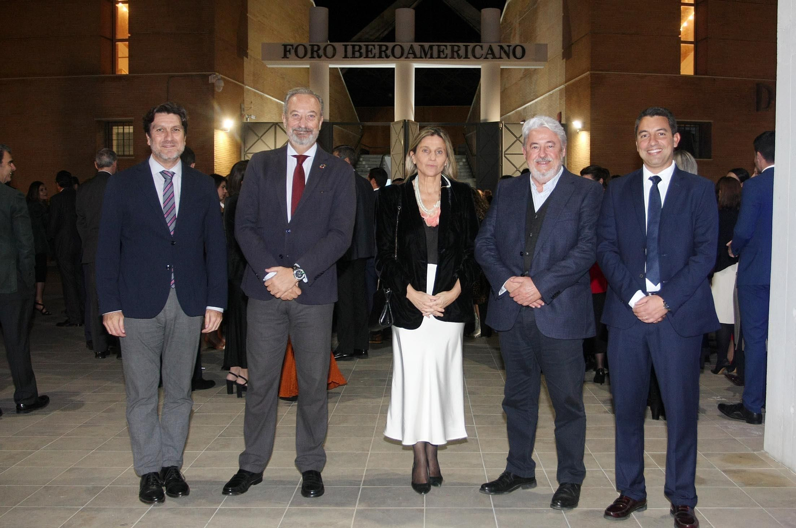 Imágenes de la recepción a los invitados a la gala del 40 aniversario de Huelva Información