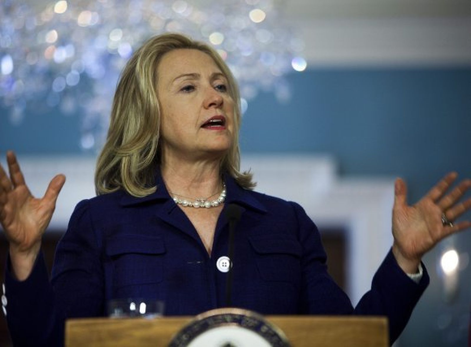 Clinton responsabiliza al régimen sirio de más de 2.000 muertes