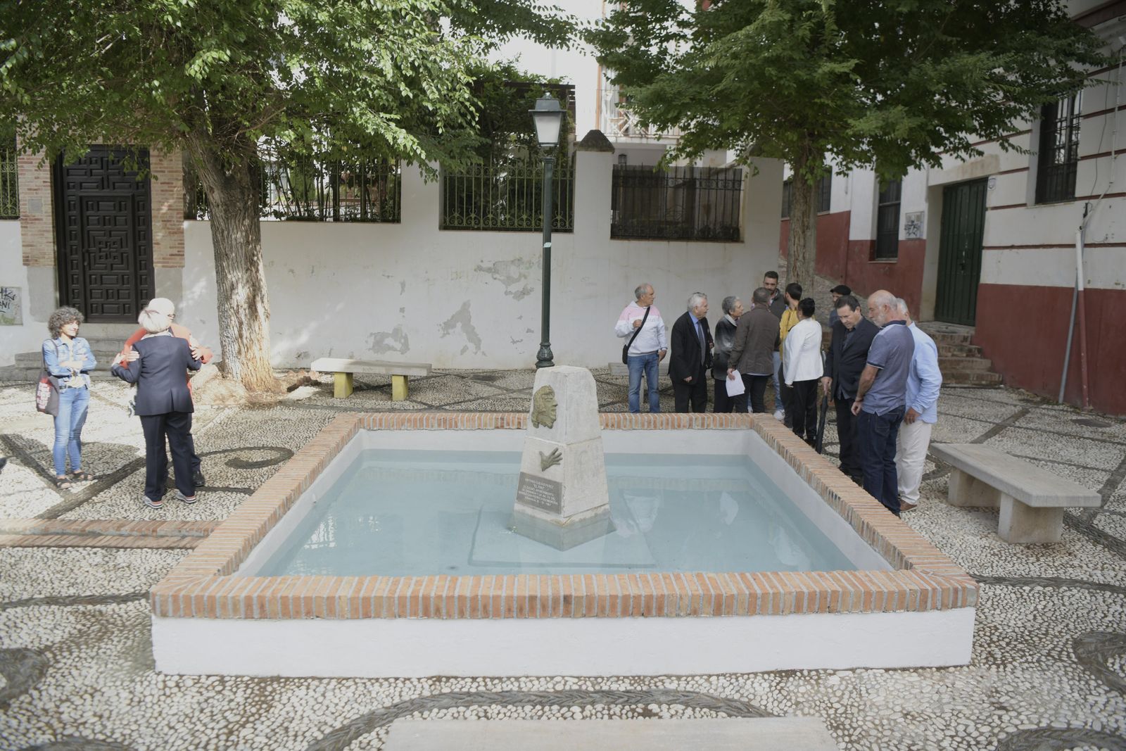 El Ayuntamiento de Granada recupera la fuente de El Piki, en el Albaicín