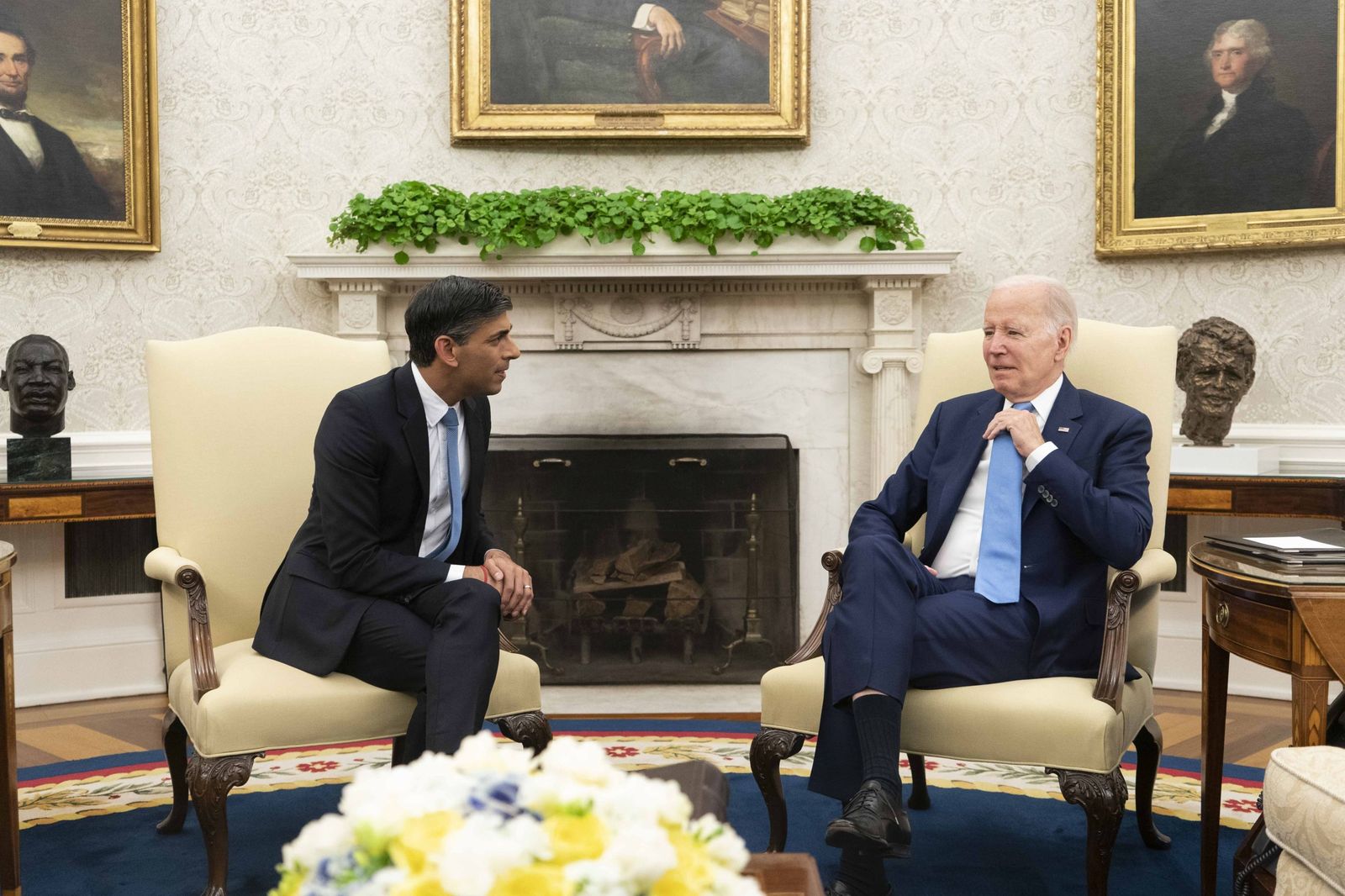 El presidente de EEUU, Joe Biden, recibe al primer ministro británico, Rishi Sunak, en la Casa Blanca.