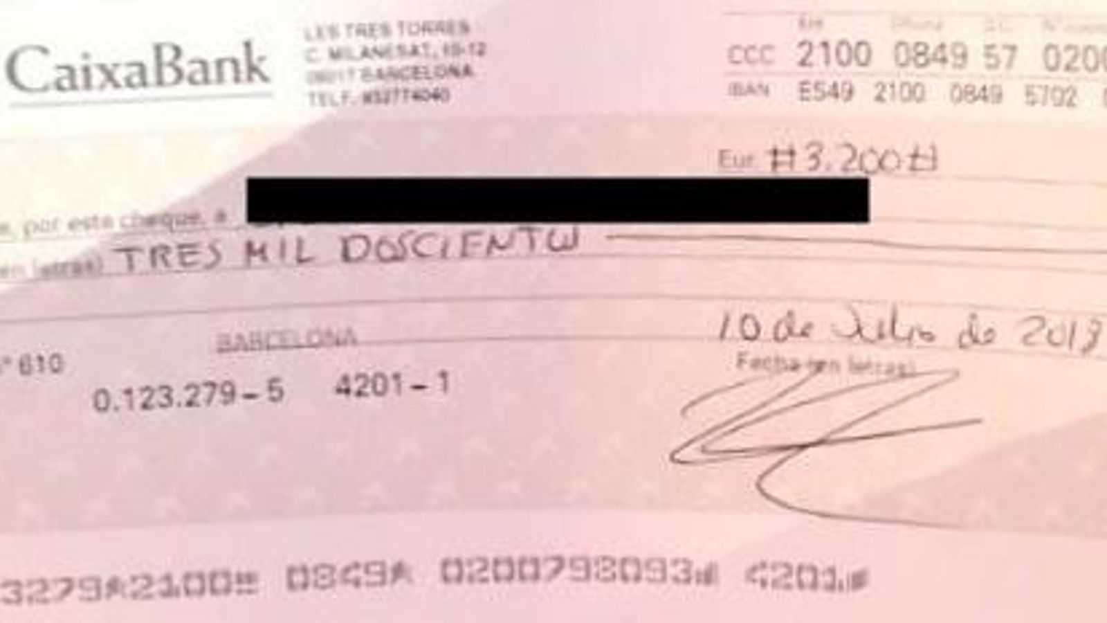 Cheque con el que se ha pagado una compra-venta de dos acciones del Sevilla FC.