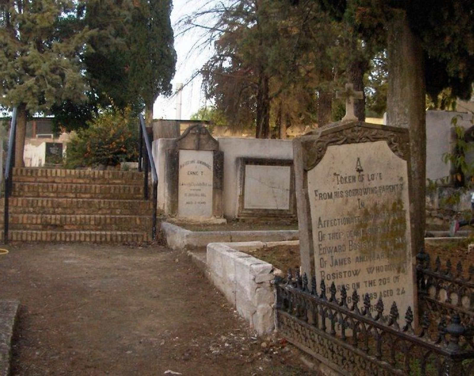 Recorrido por el Cementerio Evangelista Inglés de Linares, entre los más bonitos de España