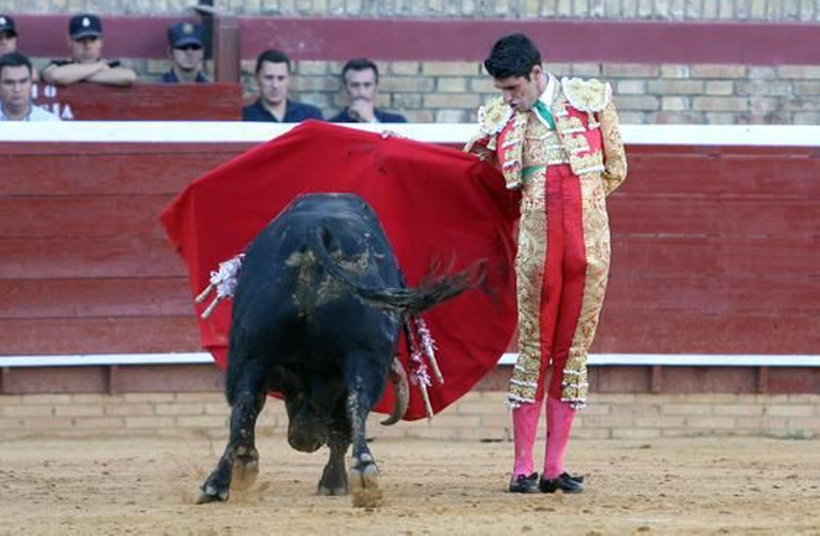 El Juli y Talavante se dan cita en la Merced en una tarde triunfal para ambos.

Foto: Espinola
