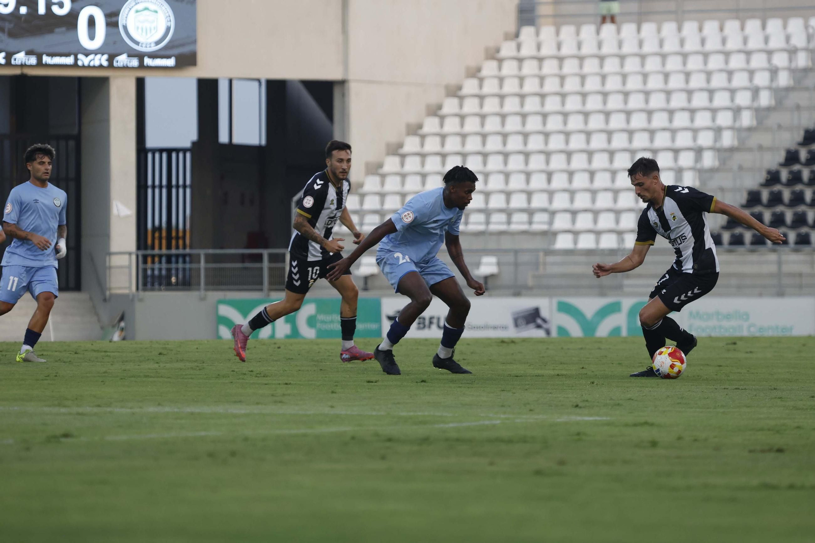 Las imágenes del partido amistoso entre la Balona y el Torremolinos