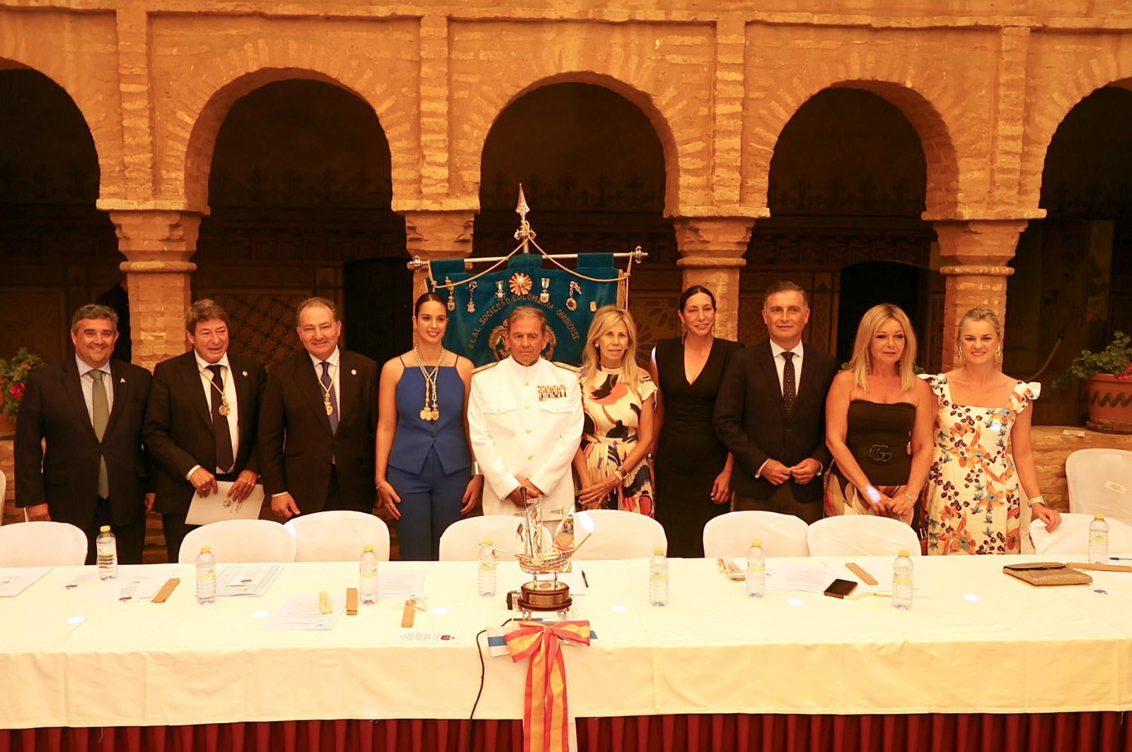 Imágenes del acto institucional de la Real Sociedad Colombina Onubense en el Monasterio de La Rábida