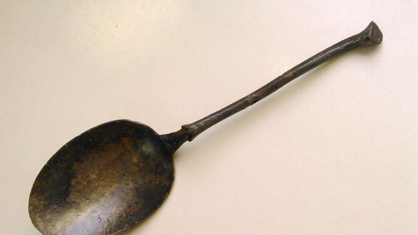 Cuchara romana localizada en un solar de Santa María