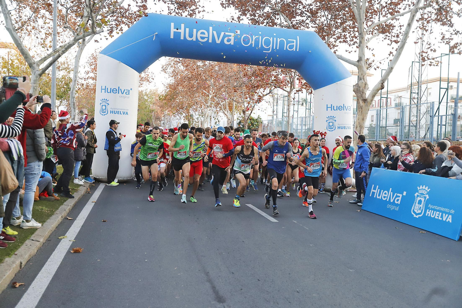 Imágenes de la XIII carrera de San Silvestre en Huelva
