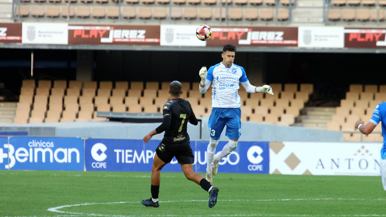 Xerez DFC - Ceuta B en el Municipal de Chapín en Jerez