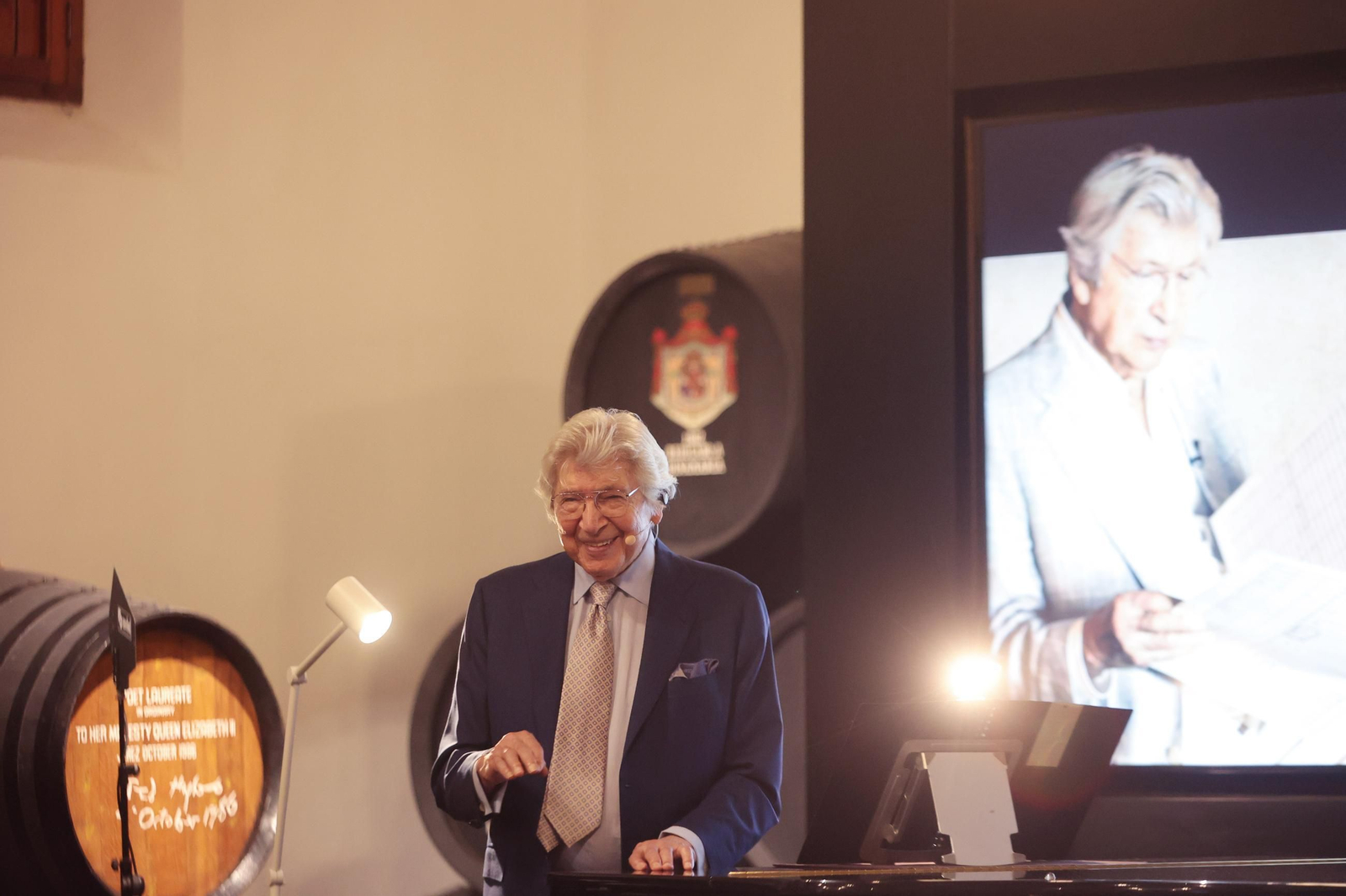 Manuel Alejandro sienta Cátedra con el vino de Jerez