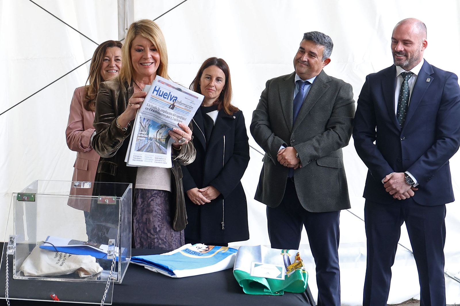 Fotografías de la colocación de la primera piedra de las obras de ampliación y reforma de la Escuela de Arte y Superior de Diseño León Ortega de Huelva