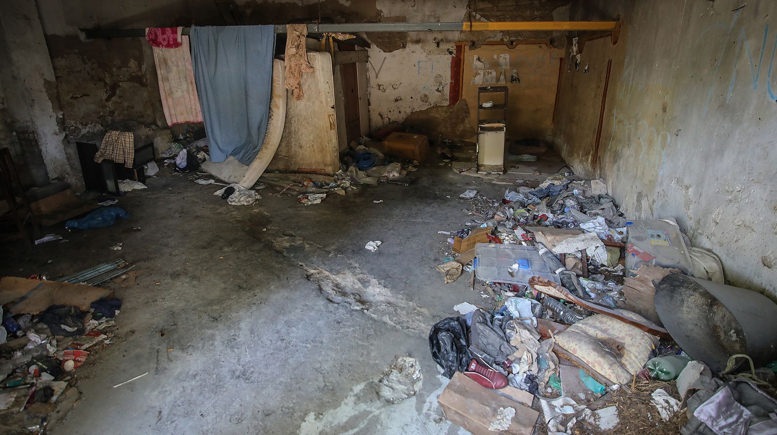 Vecinos del barrio de Santiago de Jerez hartos de los 'Chutaderos'