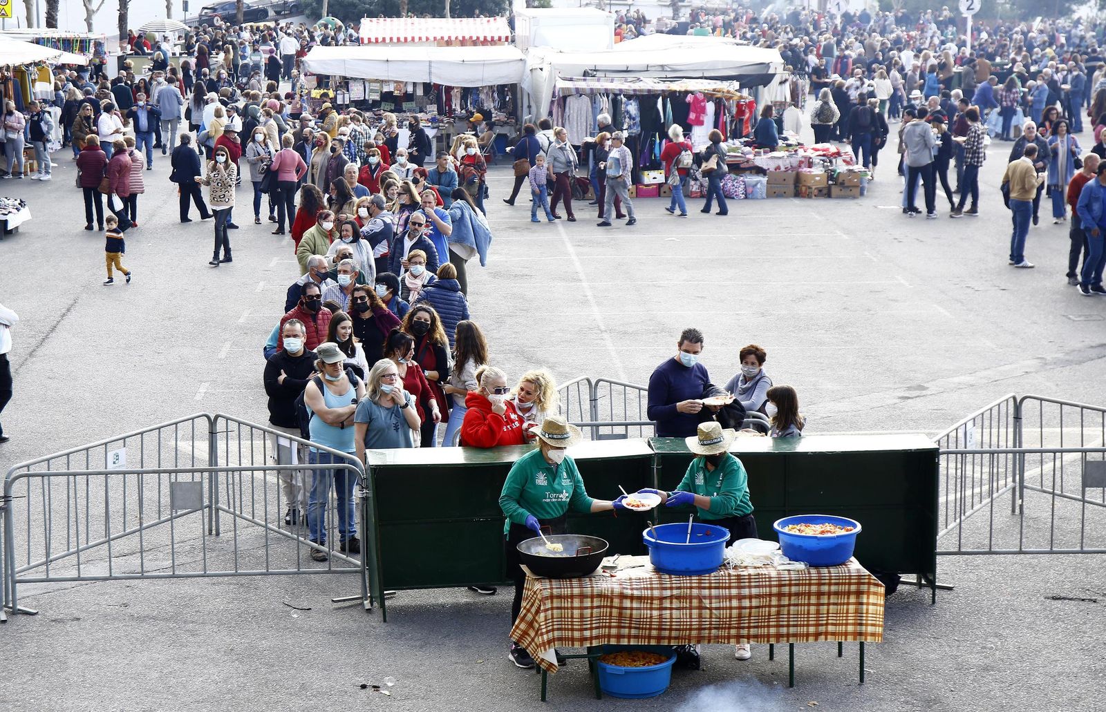 El Día de las Migas de Torrox, en fotos